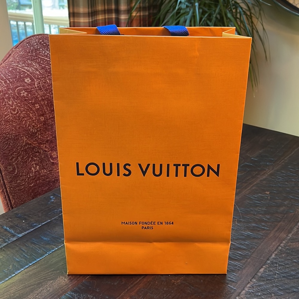 Louis Vuitton Box, Shopping Bag & Ribbon, Perfume Box & Holder - Picture 4 of 16
